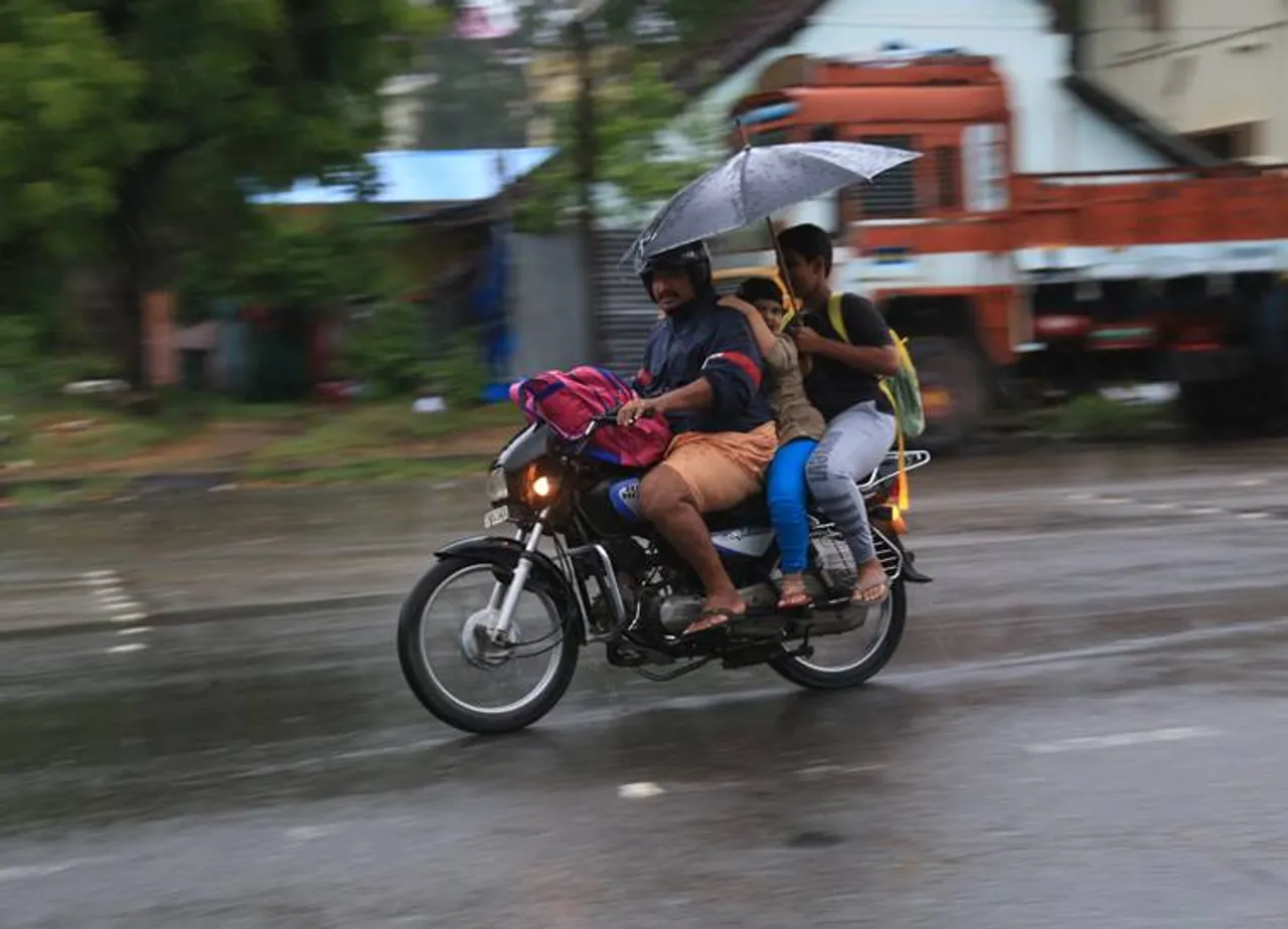 Chennai weather today chennai heavy rain alert IMD report