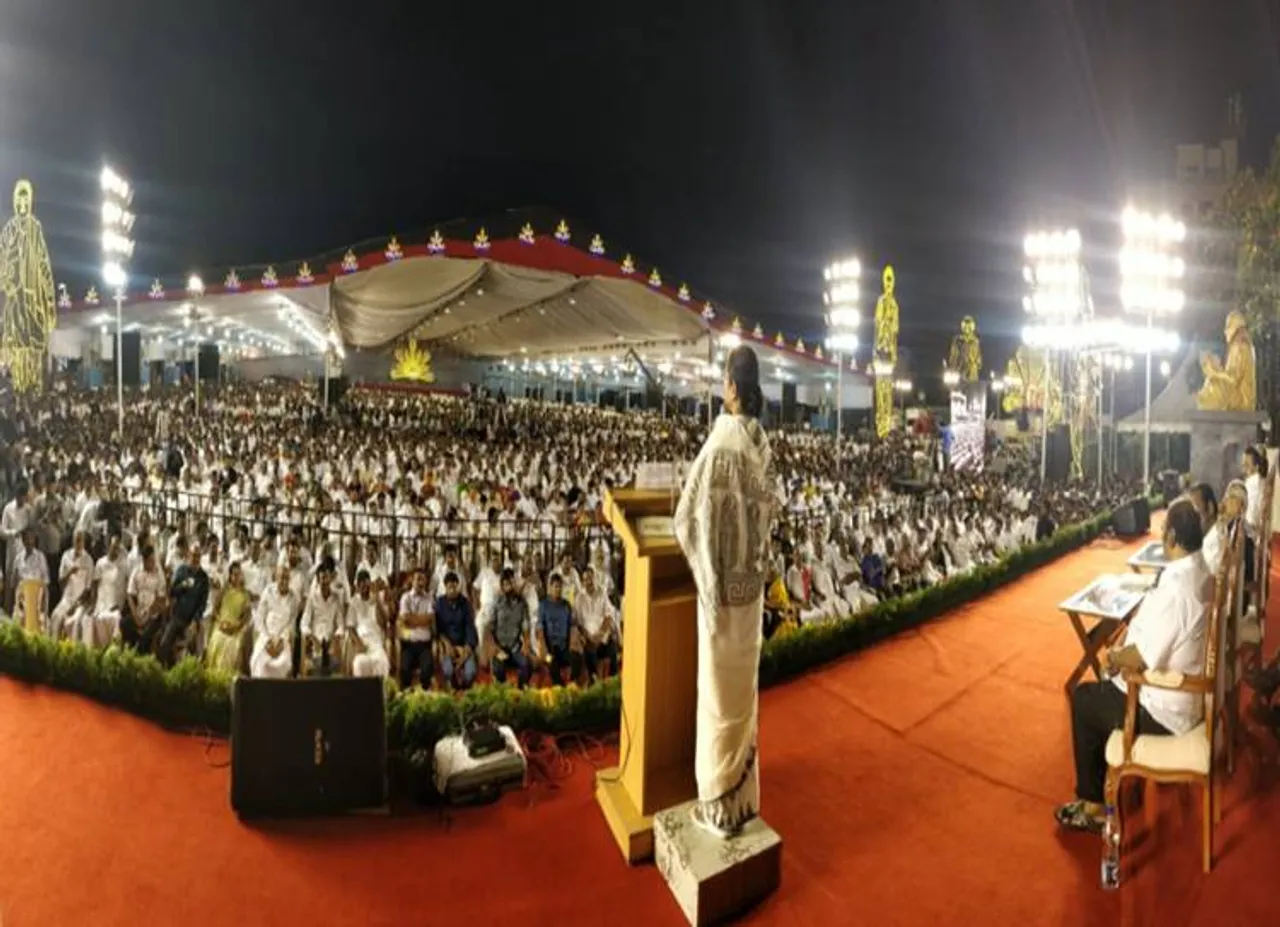 mamata banerjee speech at karunanidhi statue opening ceremony - 'ஜெய் ஹிந்த்... ஜெய் பங்களா... இனி எனக்கு ஜெய் தமிழ் நாடு' - கருணாநிதி சிலைத் திறப்பு பொதுக்கூட்டத்தில் மமதா