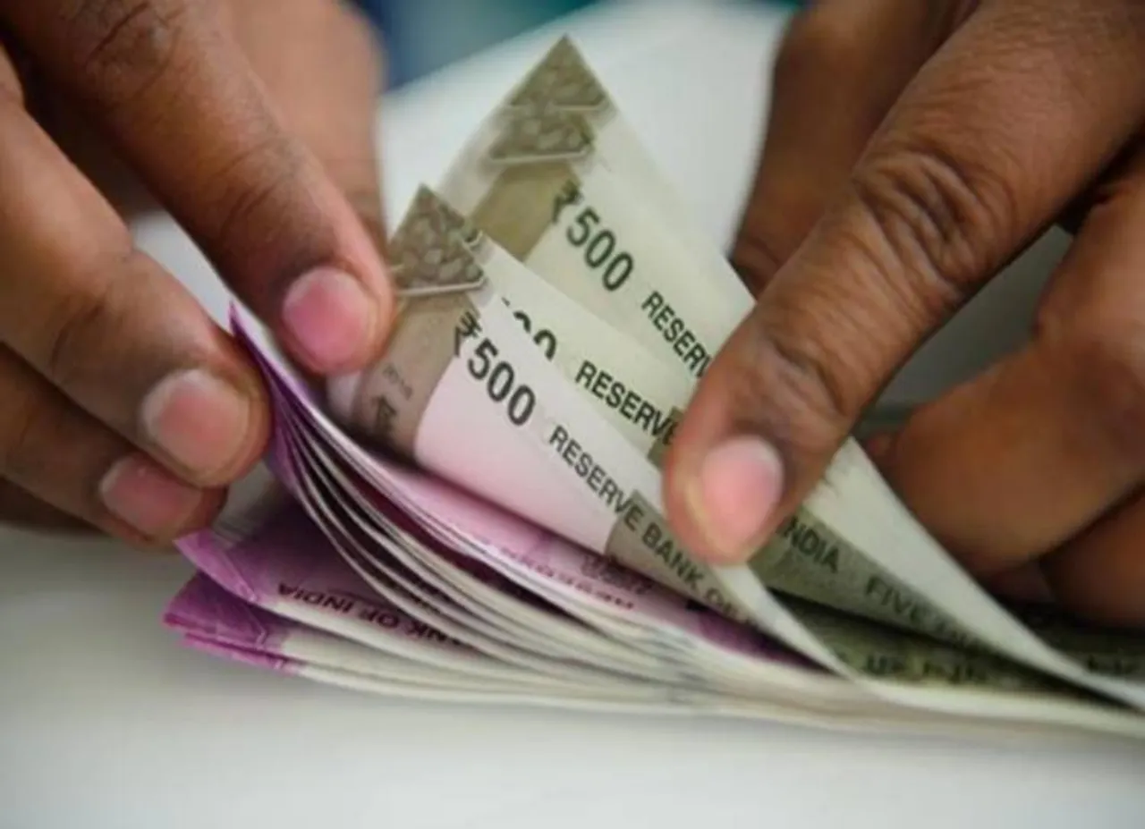Post office saving schemes offers tax benefit - 100 ரூபாய் போதும்; கணக்கு தொடங்கலாம், வருமான வரியில் விலக்கு பெறலாம்