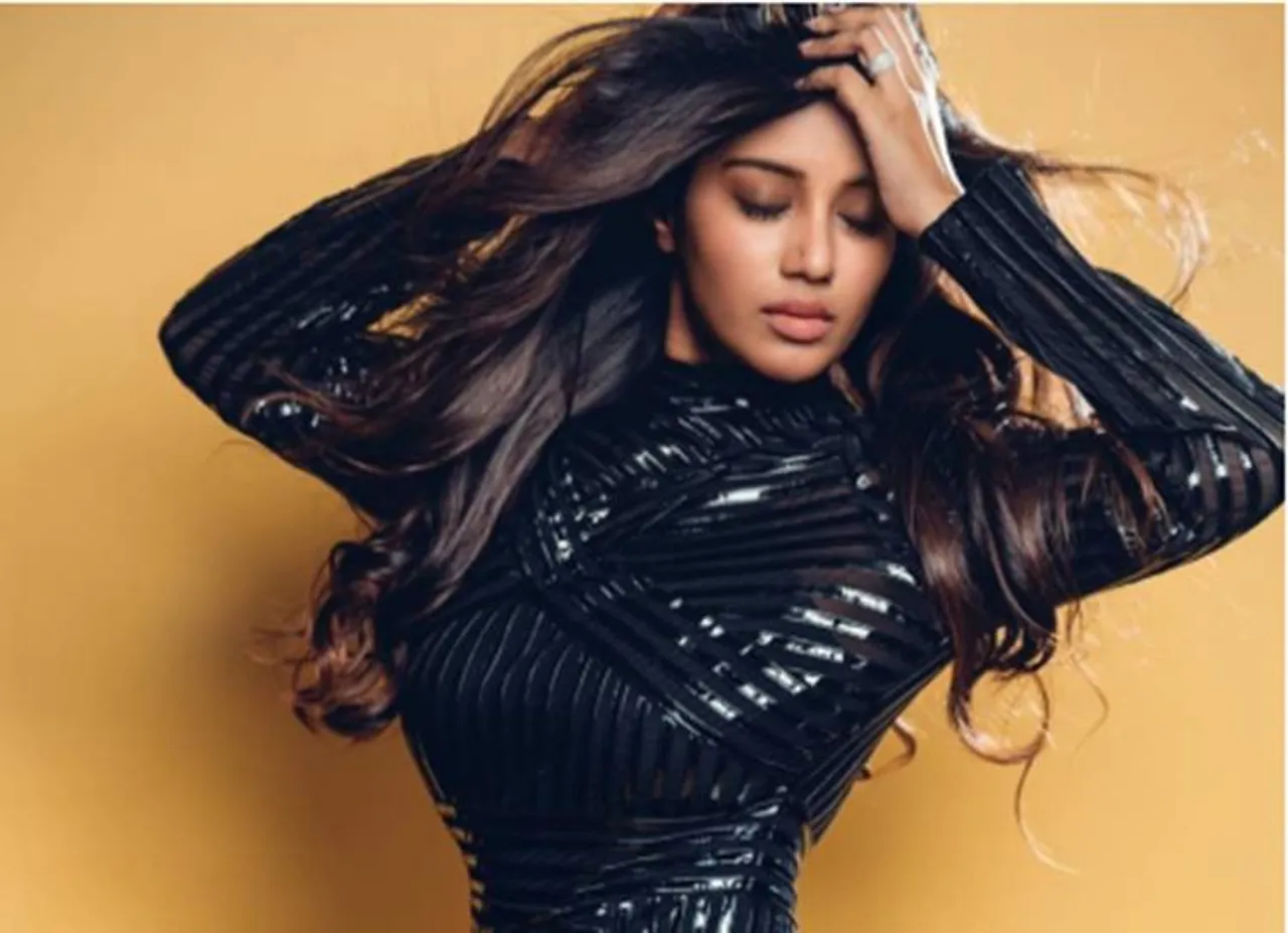 Nivetha pethuraj stunning photos kollywood cinema - ரசிகர்களை கிறங்கடிக்கும் நிவேதா பெத்துராஜ் புகைப்படங்கள்!