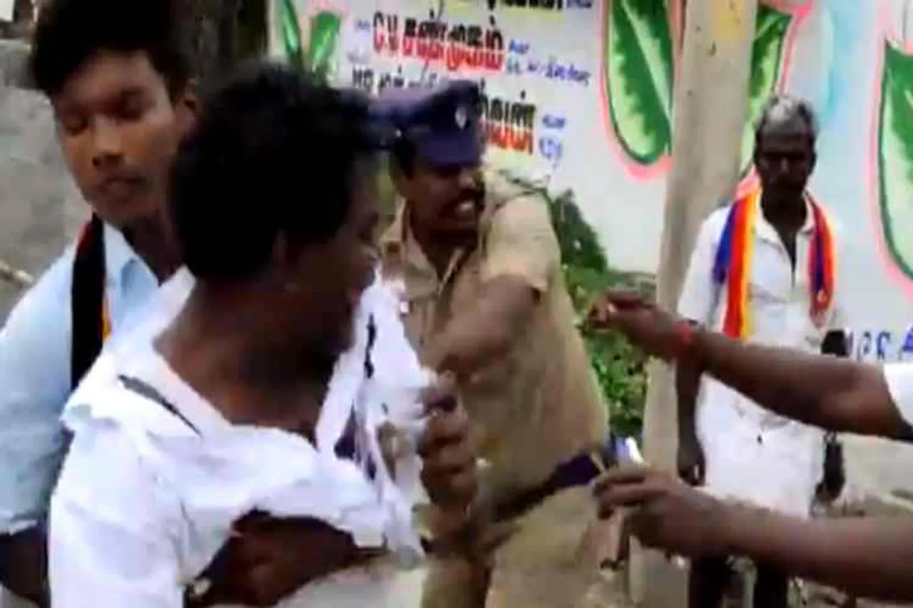 Vikravandi by-polls, clash between PMK and DMDK's members, PMK and DMDK's members clash viral video, Vikravandi by-election, விக்கிரவாண்டி இடைத்தேர்தல், பாமக - தேமுதிக நிர்வாகிகள் மோதல், பாமக - தேமுதிக மோதல் வைரல் வீடியோ, vikravandi and nanguneri by-election, clash between PMK and DMDK' cadres