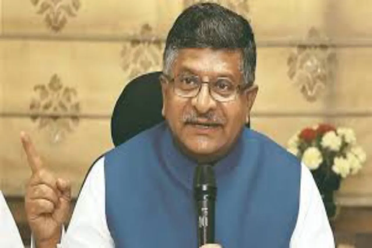 ravi shankar prasad on economic slowdown, Ravi Shankar Prasad denies economic slowdown, india economic slowdown, ரவிசங்கர் பிரசாத், பொருளாதார மந்தநிலையை மறுத்த ரவிசங்கர் பிரசாத், 3 படங்கள் ஒரே நாளில் ரூ.120 கோடி வசூல்,Three movies made Rs 120 crore in a day, ravi shankar prasad bollywood movie collection, bollywood movie success economy slowdown, india news, Tamil indian express