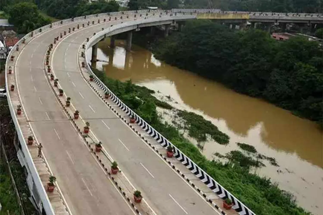 Chennai Peripheral Ring Road, connecting Ennore Port to Mamallapuram,sriperumpudhur, vandalur,singaperumalkoil, puduvoyal