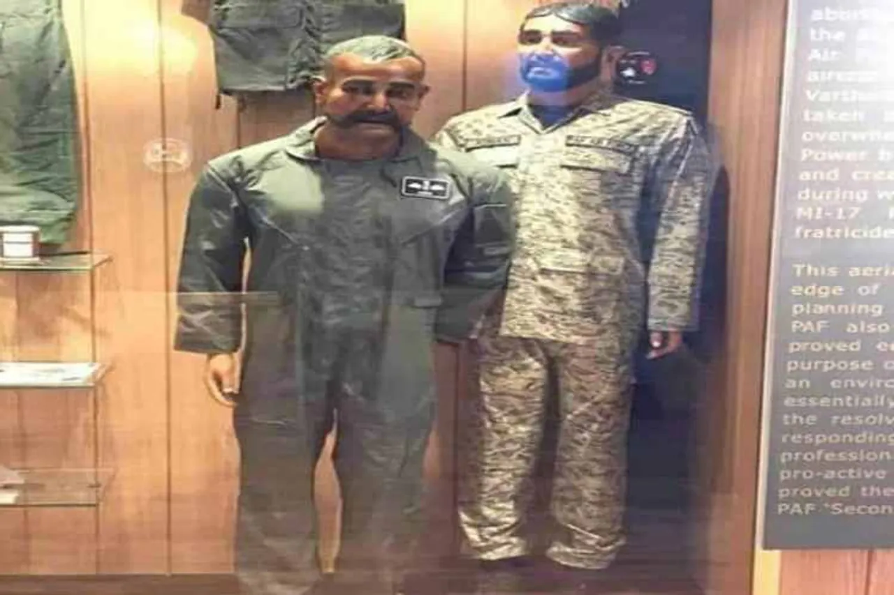 abhinandan varthaman, abhinandan varthaman mannequin, abhinandan varthaman mannequin in pakistan, pakistan air force abhinandan varthaman mannequin, india news