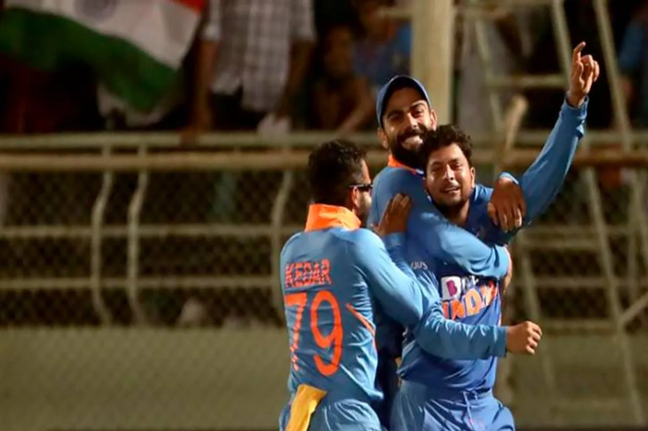 kuldeep yadav second hat trick ind vs wi 2nd odi full video - இரண்டாவது ஹாட்ரிக் கைப்பற்றிய முதல் இந்தியன் - அந்த மூணாவது விக்கெட் செம (வீடியோ)