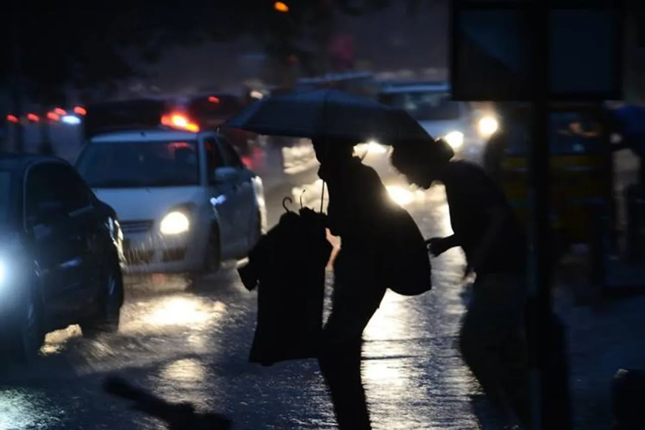 latest weather news latest weather report rain in chennai tamil nadu rain imd chennai - அடுத்த இரு தினங்களுக்கு மழைக்கு வாய்ப்பு - சென்னை வானிலை மையம்