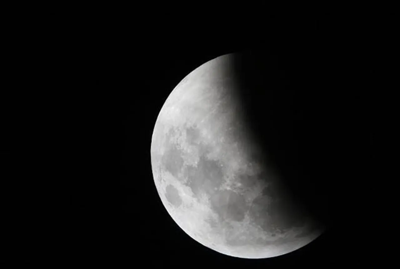 Lunar Eclipse 2020 Date Time India, Lunar Eclipse 2020 Date and Time India, wolf moon eclipse