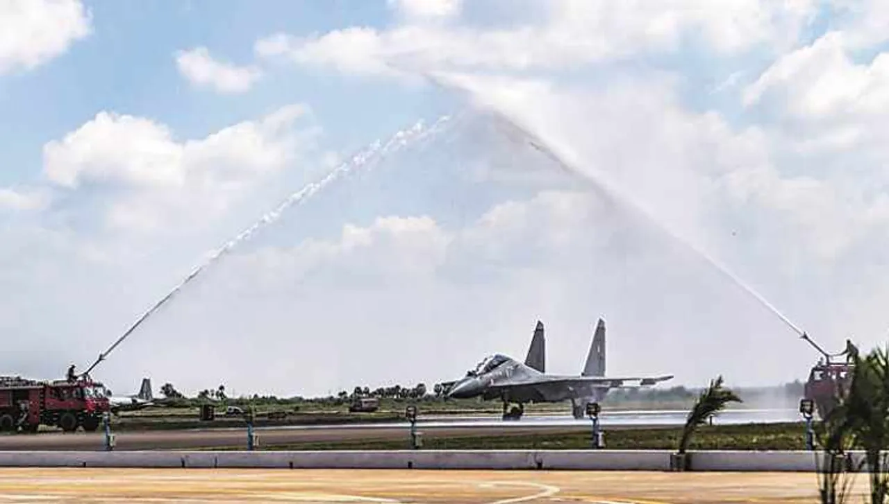 brahmos, brahmos missile, sukhoi, sukhoi jets, brahmos missile on sukhoi jets, hindustan aeronautics ltd, sukhoi 30 fighter jets, indian express