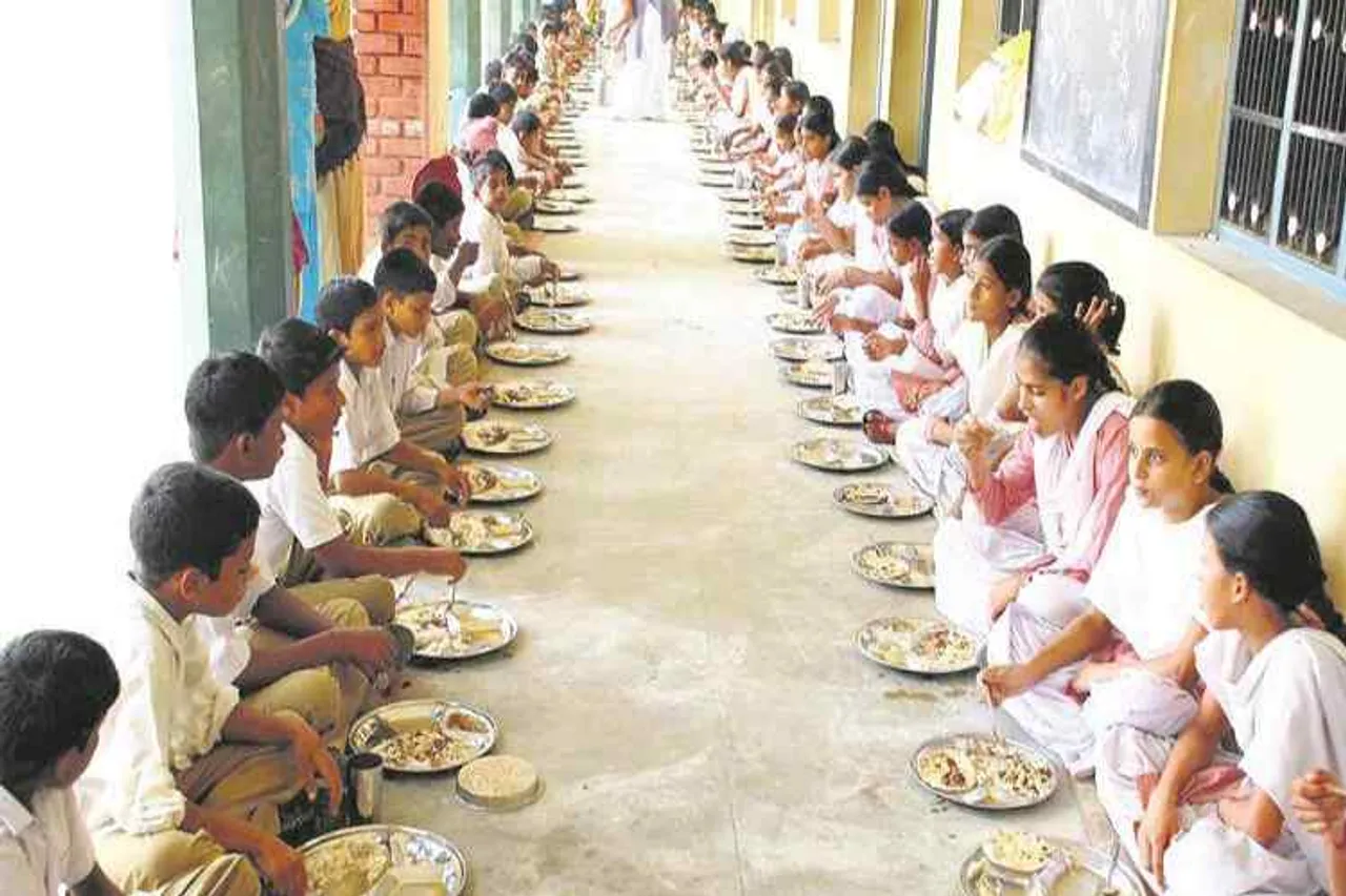 tamil nadu, tamil nadu noon meal scheme, aiadmk, சென்னை மாநகராட்சி பள்ளி காலை உணவு, அட்சய பாத்ரா, பூண்டு வெங்காயம் இல்லாத உணவு, akshaya patra foundation, akshaya patra food, iskcon, Tamil indian express