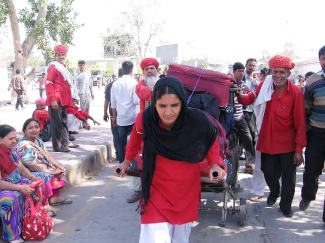 Indian Railway posted women porters