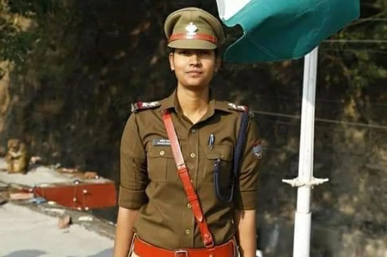 COVID 19 Woman sub-inspector Shahida Praveen postponed her marriage to help migrant workers