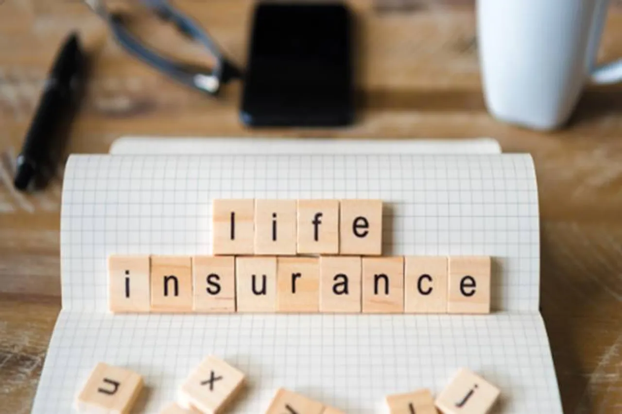 Life insurance policy holders gets 30 days more to pay the premium amount