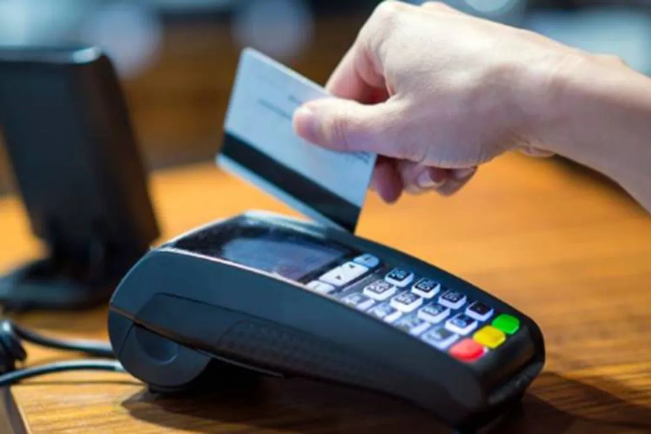 Banks unable to send renewed debit, credit cards to customers