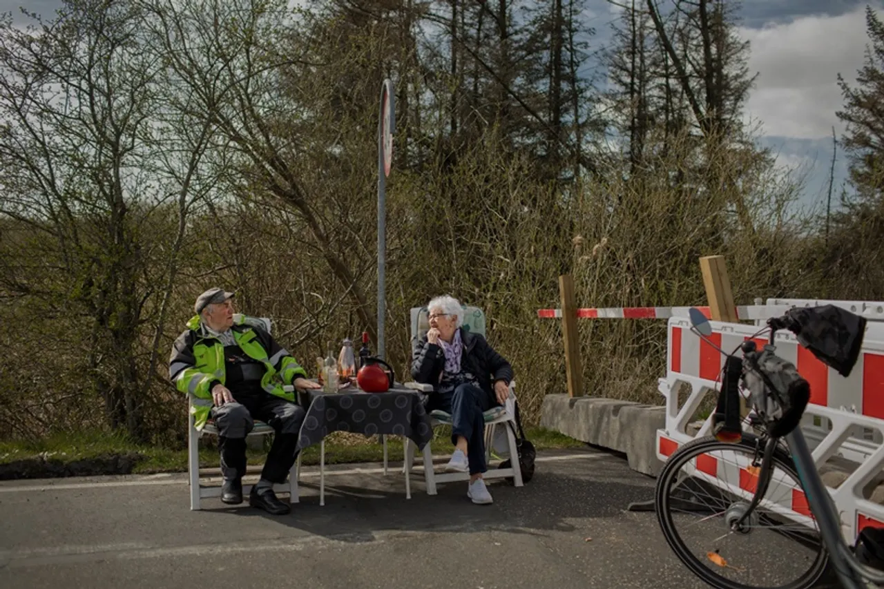 Coronavirus Lockdown Denmark Germany Border can’t Stop This Elderly Couple to meet everyday