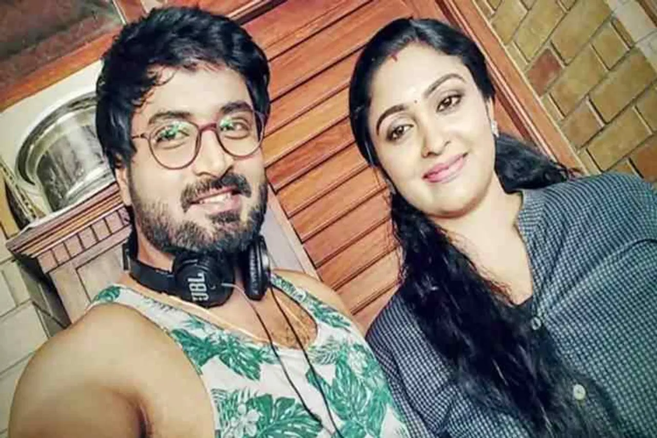 vijay tv, saravanan meenakshi serial, mirchi senthil kumar shares video, mirchi senthil instagram, விஜய் டிவி, சரவணன் மீனாட்சி, மிர்சி செந்தில் குமார், மிர்சி செந்தில், ஸ்ரீஜா, சரவணன் மீனாட்சி சீரியல், sravanan meenakshi serial sreeja most favourite scene, vijay tv serial, mirchi senthil - sreeja, tamil tv serial news,lock down