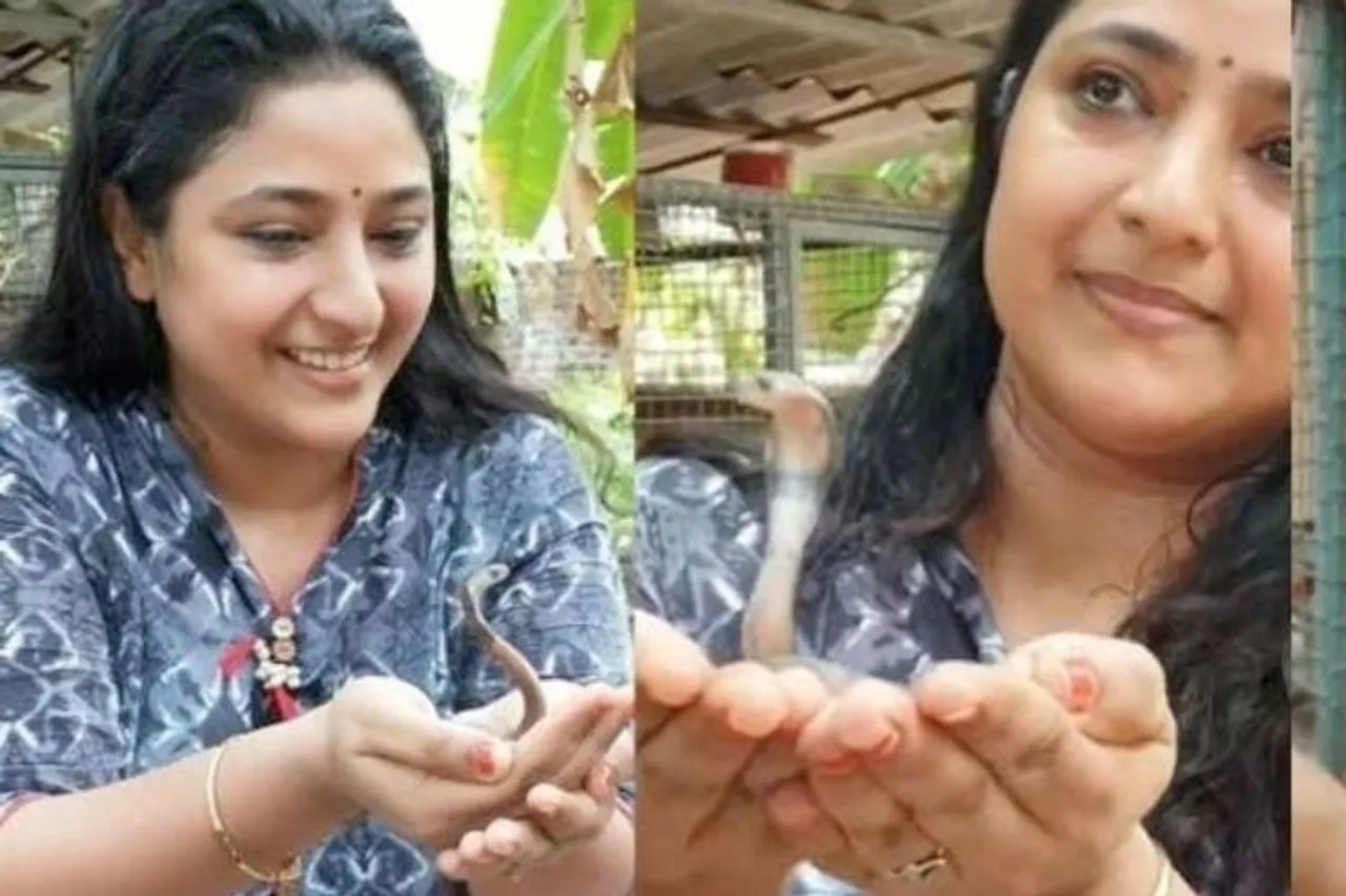 Sun TV Magarasi Serial Artist Praveena with baby cobra