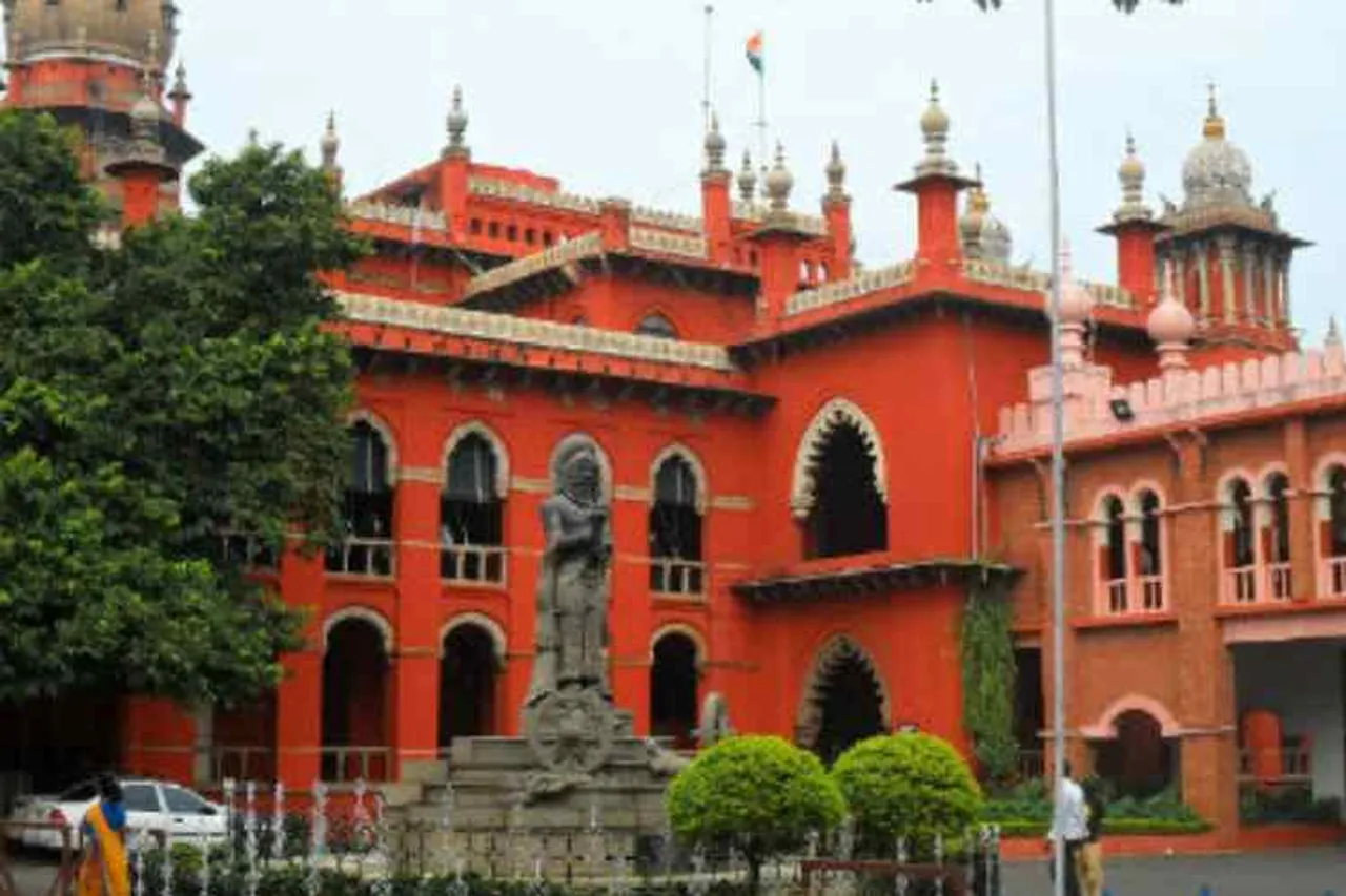 Chennai High Court, B.ed college fees