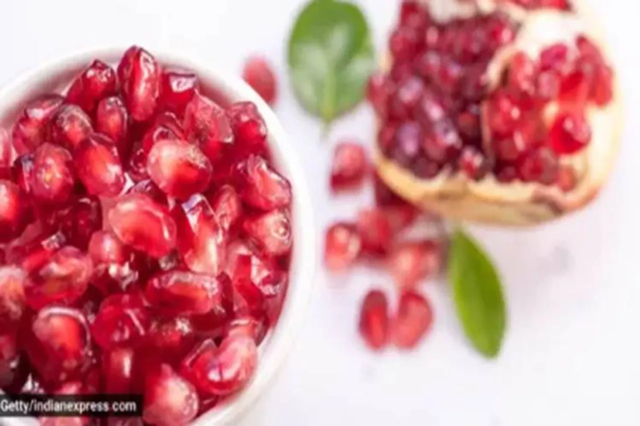 pomegranate for skincare, how does pomegranate help keep the skin healthy, skincare, மாதுளை பயன்கள்