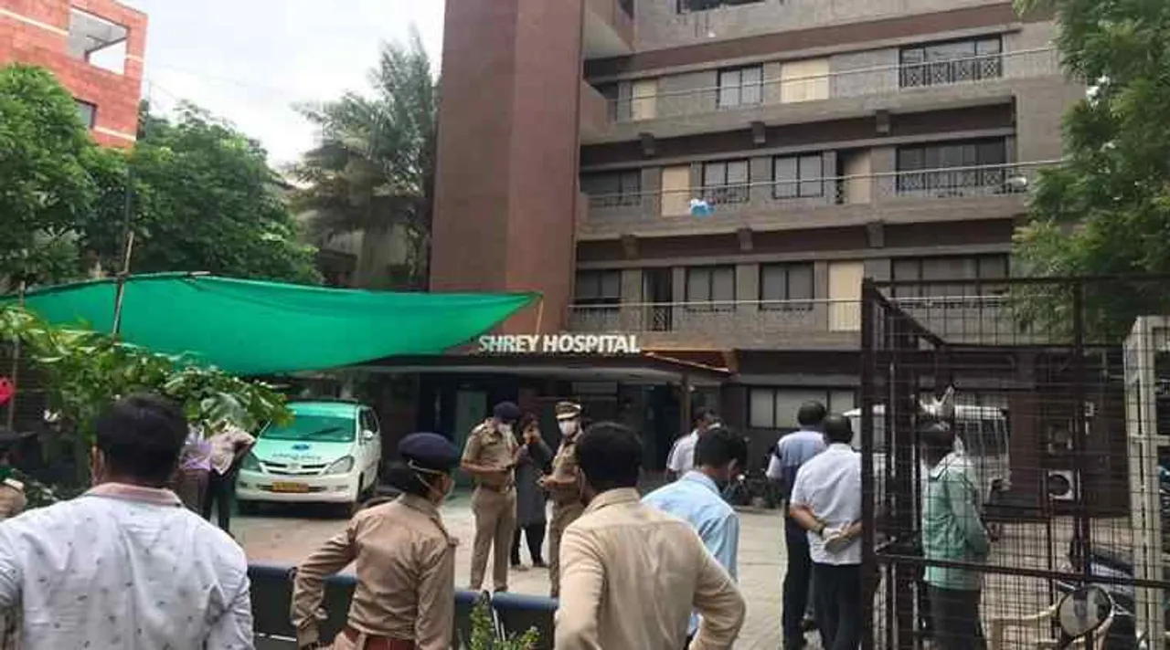 ahmedabad shrey hospital, ahmedabad shrey hospital fire, அகமதாபாத், குஜராத், கொரோனா மருத்துவமனையில் தீ விபத்து, 8 பேர் பலி, ahmedabad shrey hospital news, ahmedabad shrey hospital latest news, ahmedabad hospital fire, ahmedabad covid hospital fire, அகமதாபாத் மருத்துவமனையில் தீ விபத்து, shrey hospital ahmedabad, ahmedabad shrey hospital fire, ahmedabad news, gujarat covid 19 hospital fire news