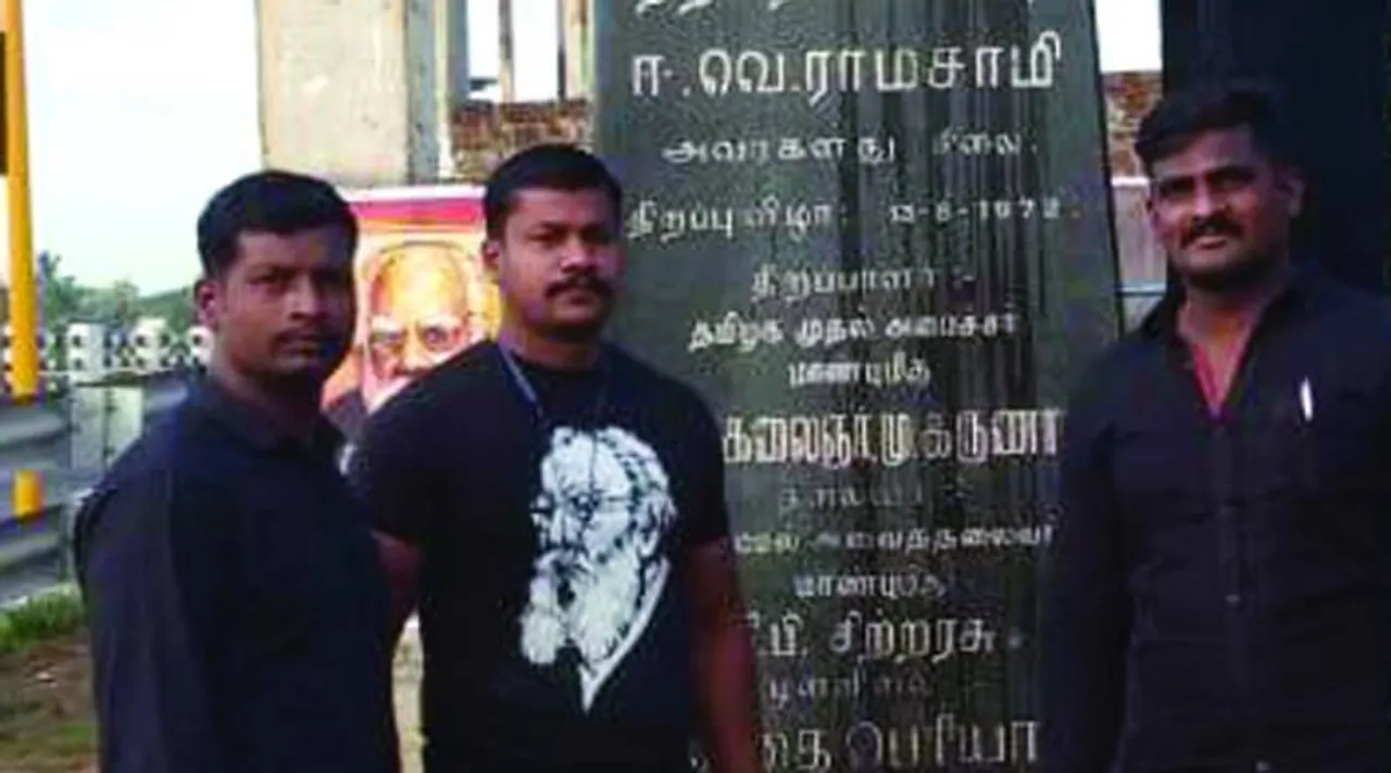 3 cops transferred for garlanding periyar statue in cuddalore
