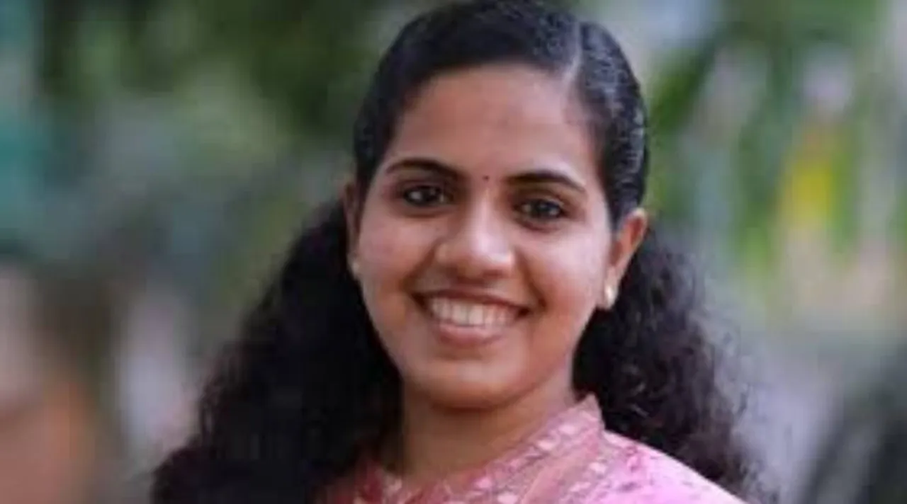 கேரளாவில் 21 வயது கல்லூரி மாணவி மேயராக தேர்வு: மார்க்சிஸ்ட் கொடுத்த வாய்ப்பு