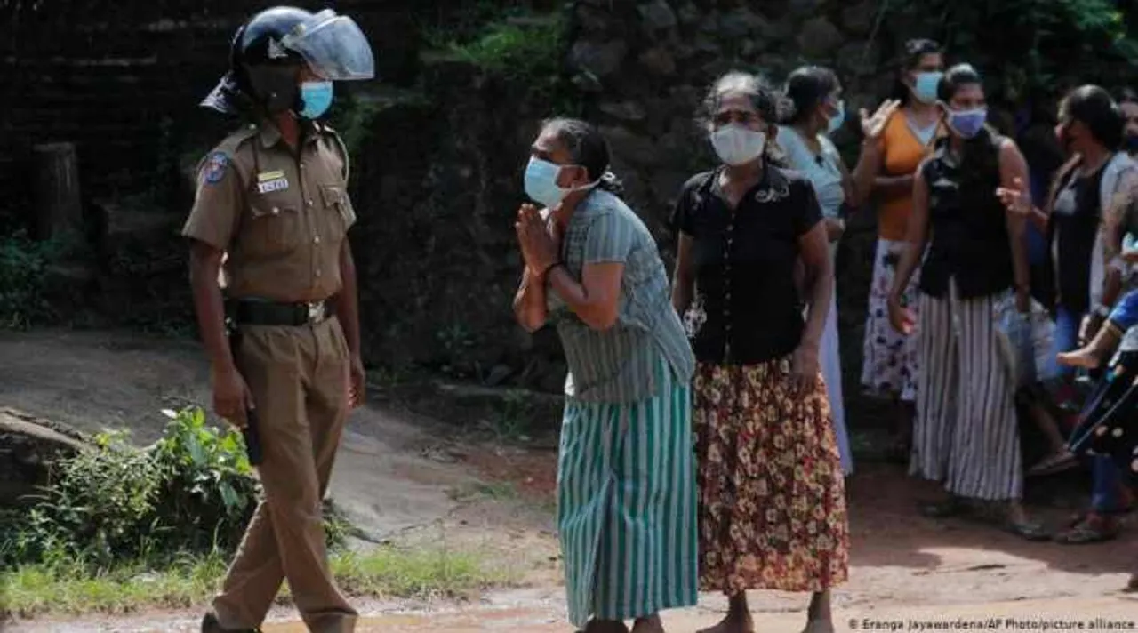 sri lanka prison riot, Sri Lanka to release hundreds of inmates, இலங்கை சிறை கலவரம், இலங்கை சிறை கலவரத்தில் பலி எண்ணிக்கை உயர்வு, இலங்கை அரசு கைதிகளை விடுதலை செய்ய முடிவு, death toll from prison riot, sri lanka news, tamil indian express