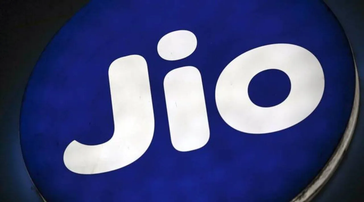 Reliance Jio removes IUC charges Free voice calls from Jan 1 2021 tamil news