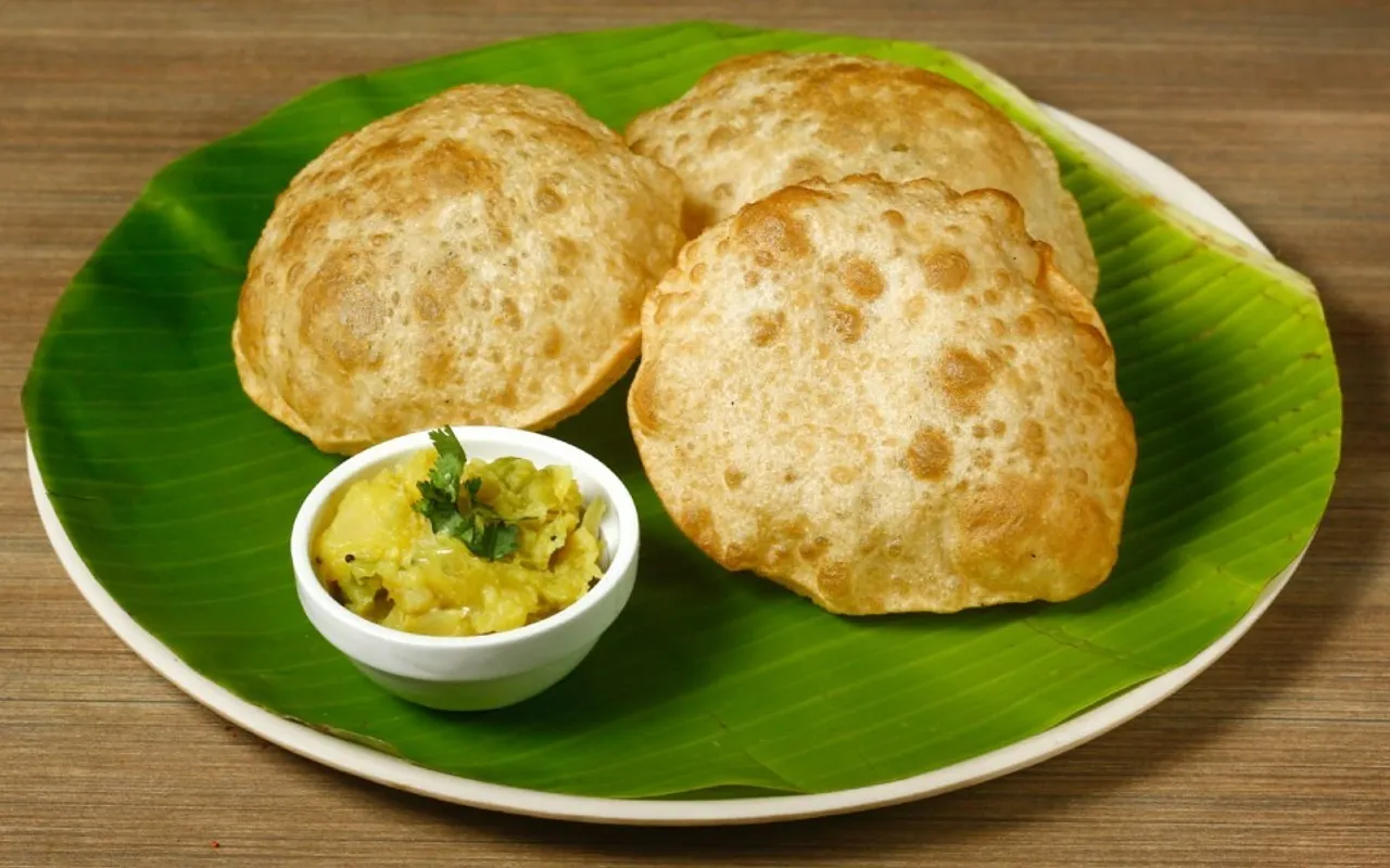 poori kilangu recipe hotel style poori kilangu