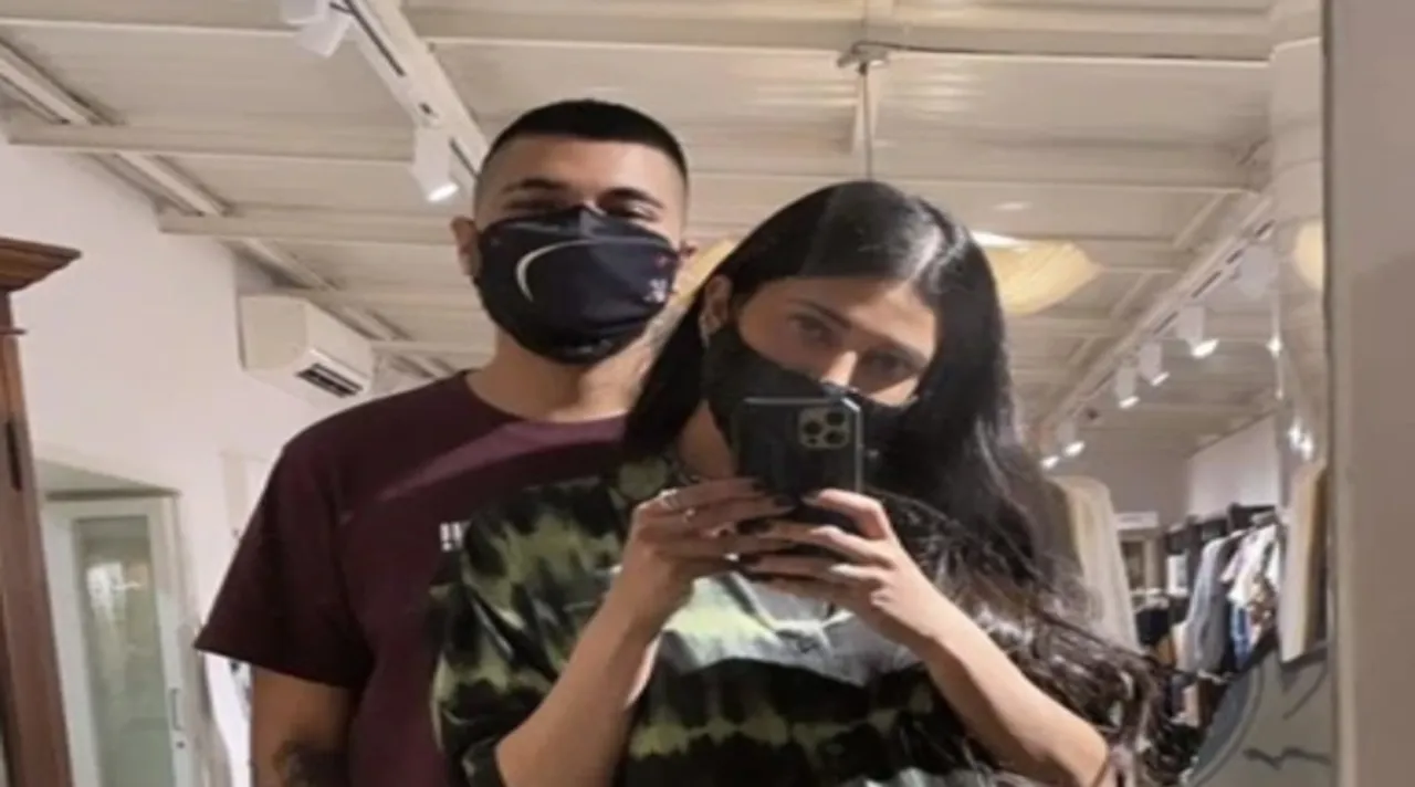 Shruti Hasan landed Chennai with her boyfriend Santanu Hazarika Viral Photos Tamil News