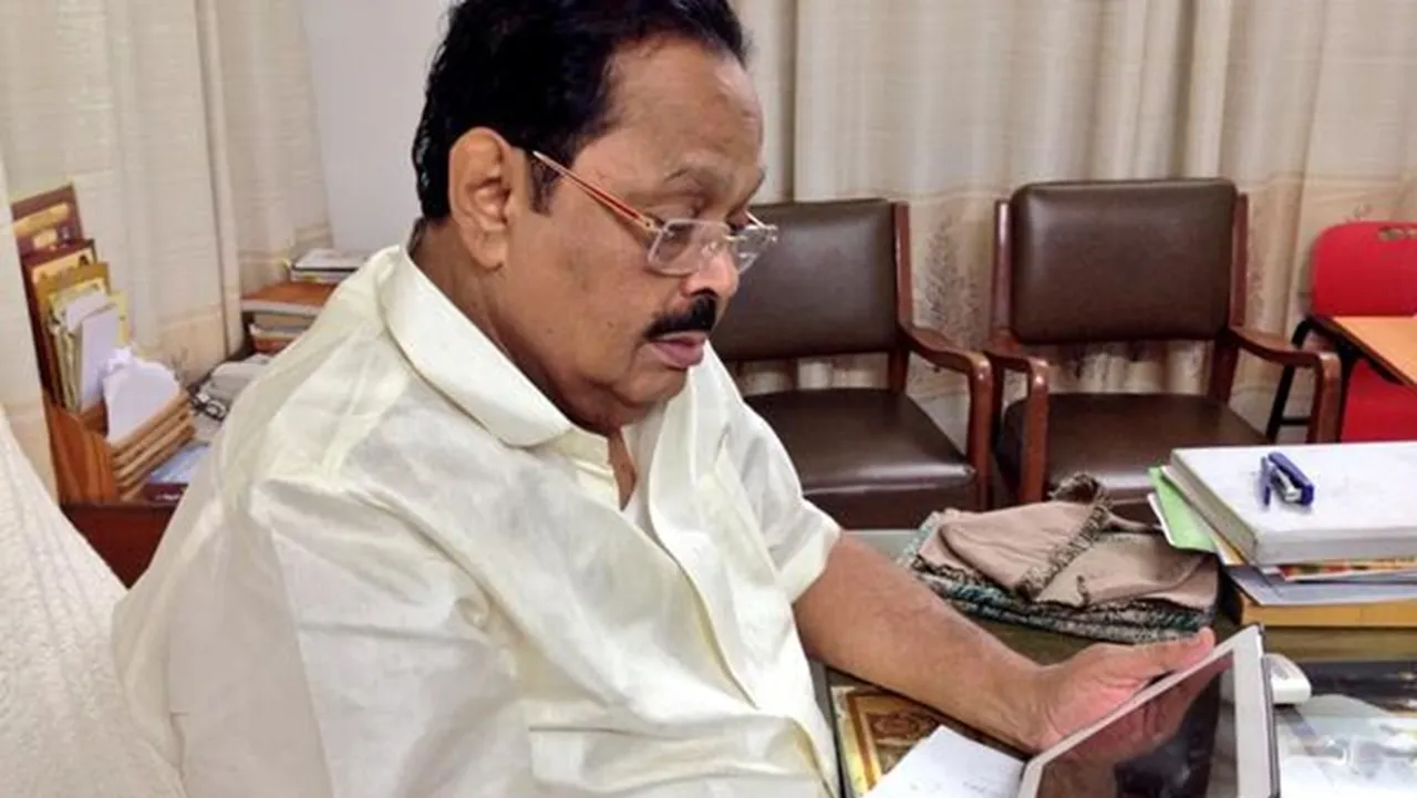 DMK general secretary Durai murugan tests covid19 positive