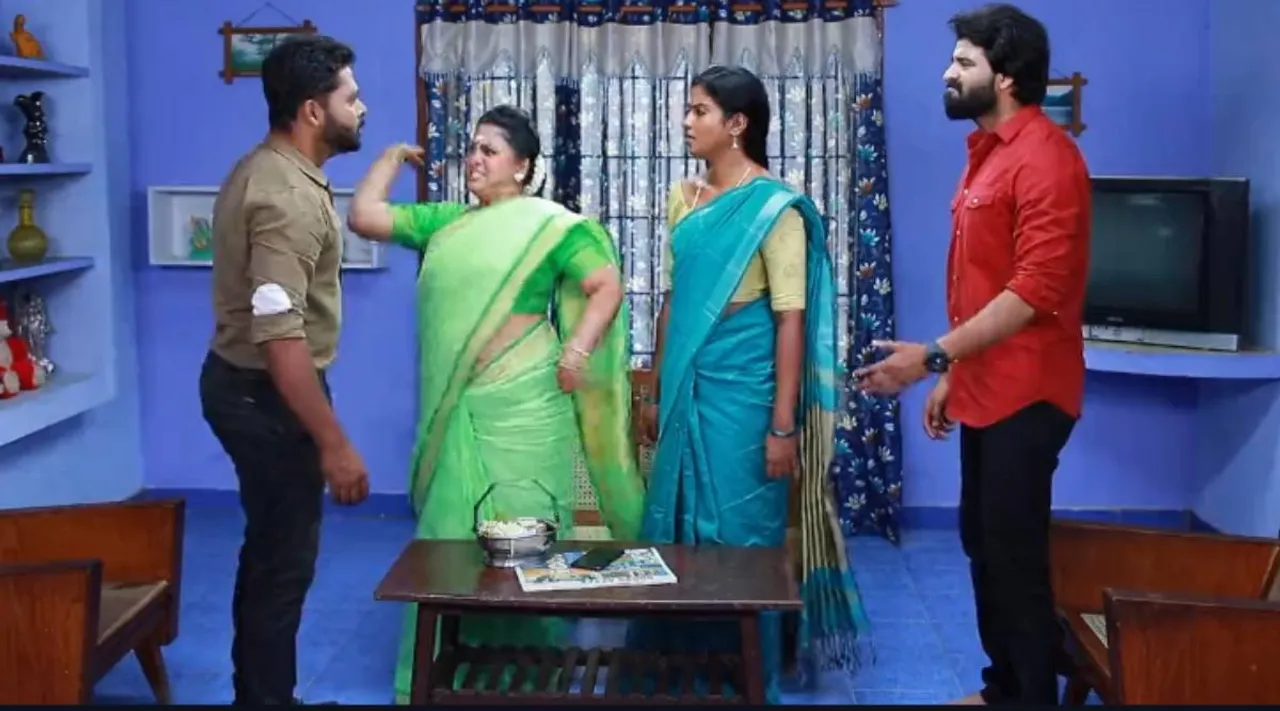 Vijay TV, Bharathi Kannamma Serial, Bharathi Kannamma Serial today episode, விஜய் டிவி, பாரதி கண்ணம்மா சீரியல், பாரதி கன்னத்தில் அறைந்த சௌந்தர்யா, பாரதி, கண்ணம்மா, பாரதி கண்ணம்மா சீரியல் இன்று, பாரதி கண்ணம்மா இன்றைய எபிசோடு, Soundharya slaps Bharathi, bharathi kannamma today episode, bharathi kannamma today,saundharya slapping bharathi, bharathi, kannamma