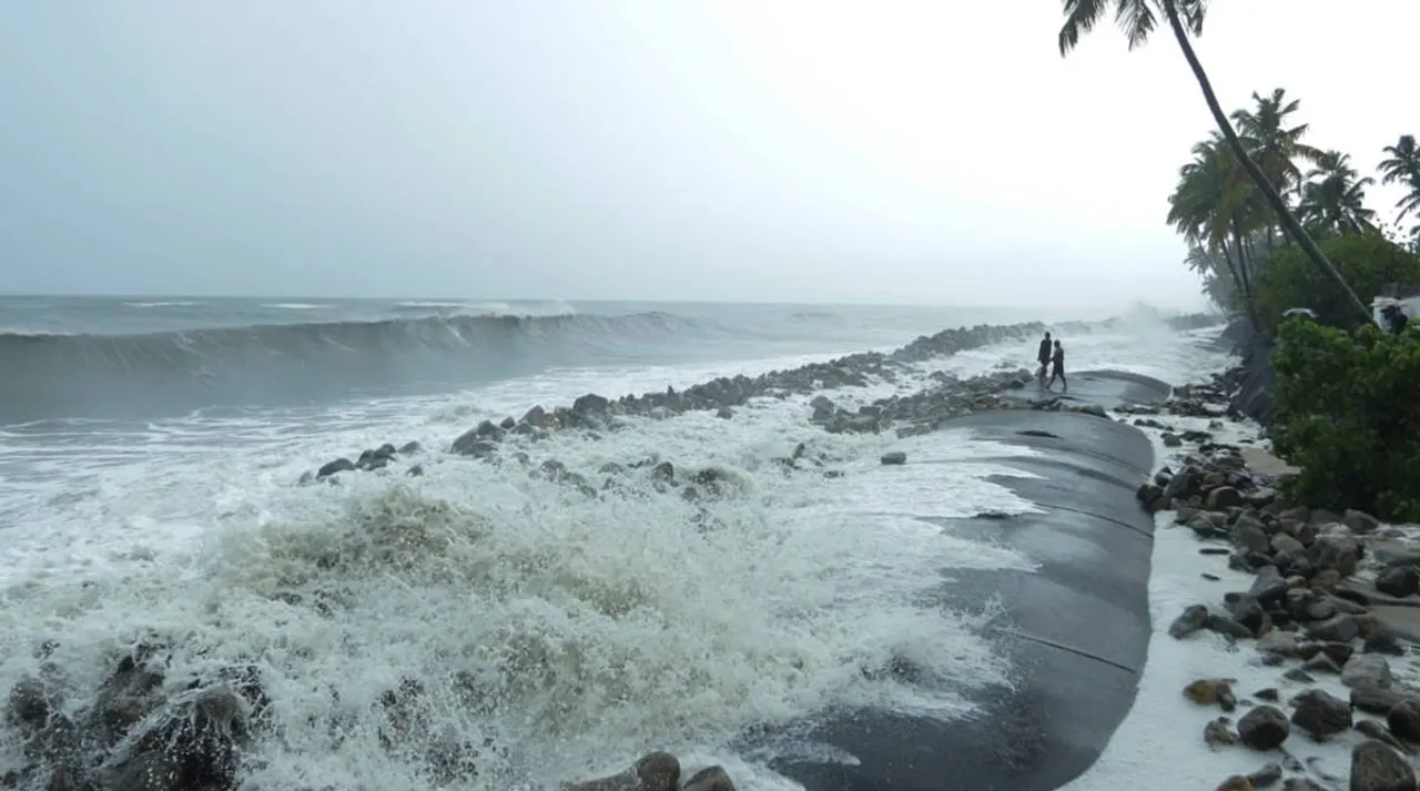 Trending Viral Photos of Sea incursion in Chellanam, Ernakulam, Kerala