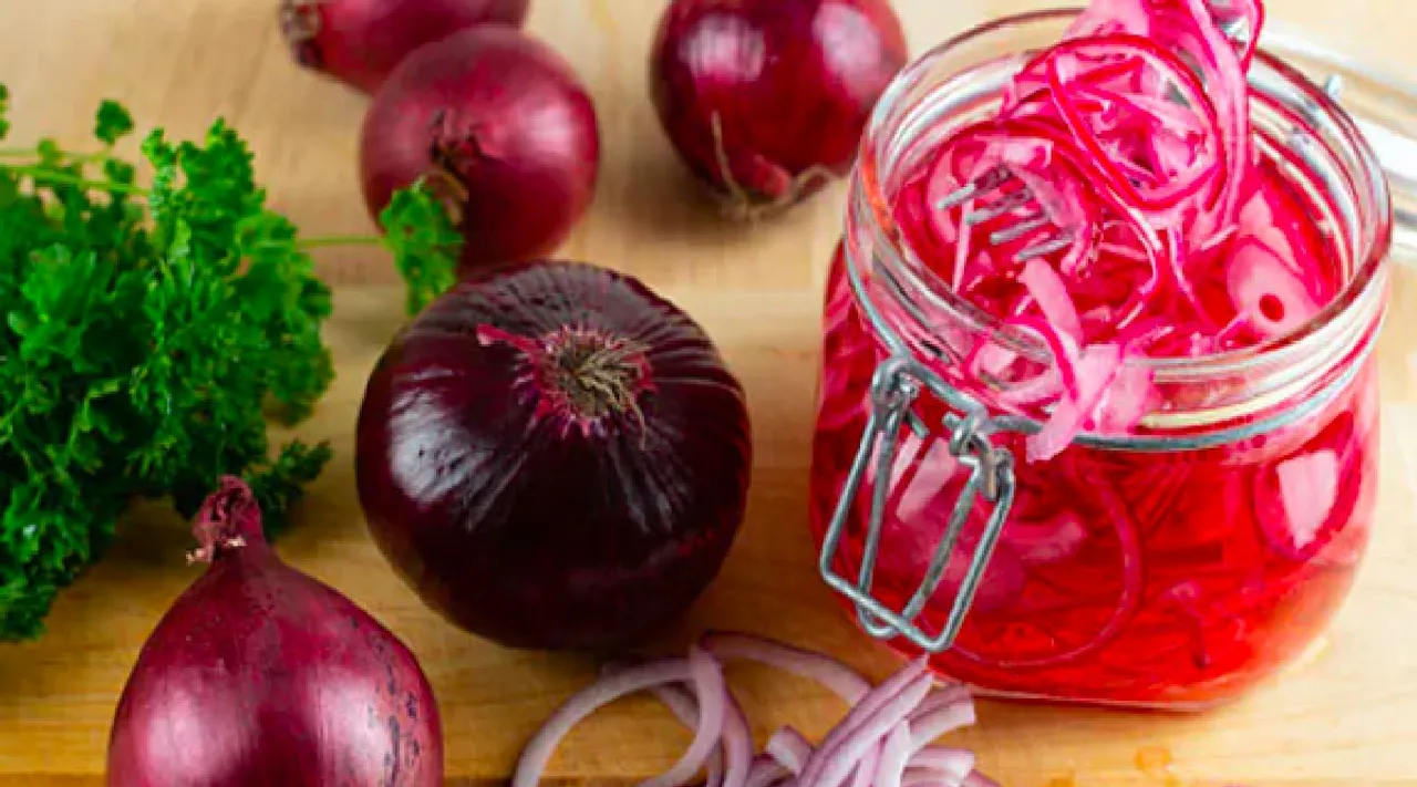 Benefits of onions Tamil News: health benefits of eating raw onion you should know