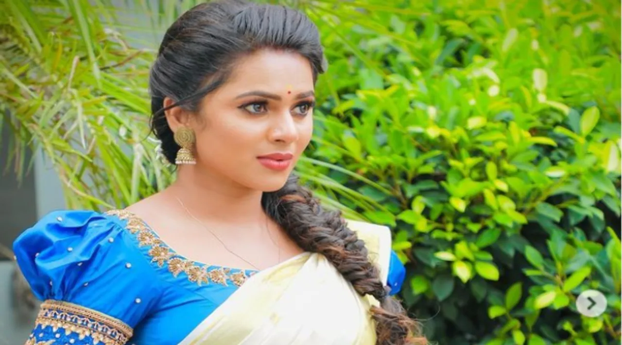 Anbe Vaa Serial Actress Delna Davis about acting Tamil News