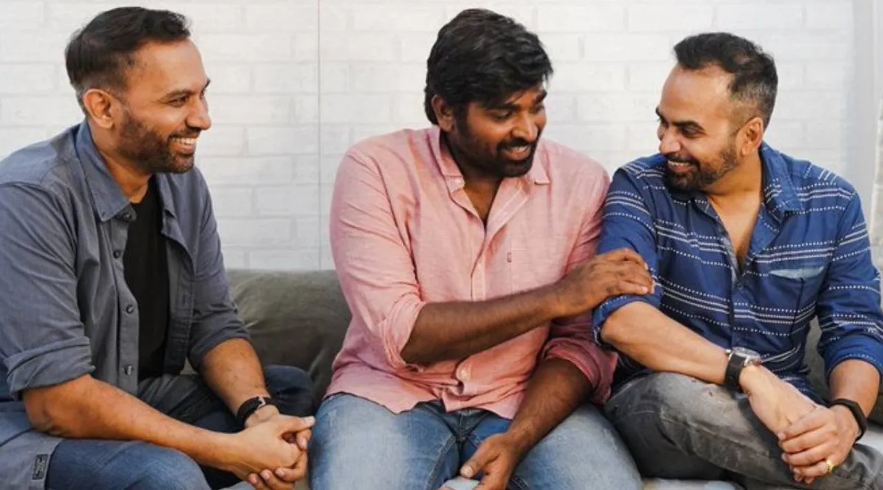 Naam Tamilar Katchi cadres criticise vijay sethupathi, vijay sethupathi joins with the family man 2 team, நாம் தமிழர் கட்சி, விஜய்சேதுபதி, இடும்பாவனம் கார்த்திக், ராஜ் அண்ட் டிகே, தி ஃபேமிலி மேன் 2 குழுவுடன் இணைந்த விஜய் சேதுபதி, விஜய்சேதுபதி மீது நாம் தமிழர் கட்சி விமர்சனம், vijay sethupathi, NTK, Idumbavanam Karthik, tamil cinema news, tamil cinema, vijay sethupathi controvery, raj and dk