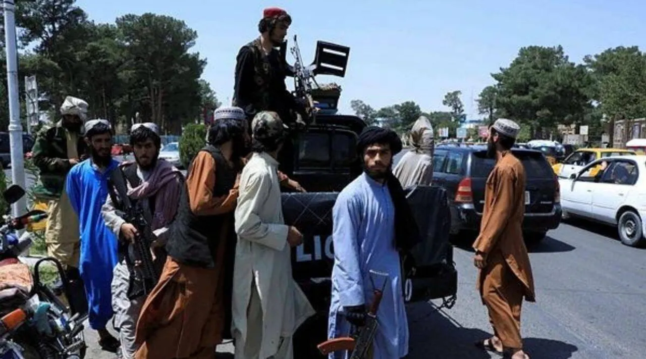 Talibans enters kabul, Afghanistan, Ashraf ghani, kabul, Talibans, ஆஃப்கானிஸ்தான், காபூல், தாலிபான்கள், அஷ்ரப் கனி, Afghan president Ashraf Ghani leaves Afghanistan, Talibans won, Afghanistan news, Kabul news