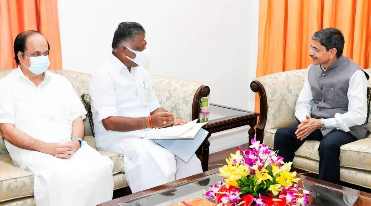 OPS meets Governor RN Ravi, o panneerselvam, ops, ops meets governor, ops what matters discussed with governor, ஆளுனரை சந்தித்த ஓபிஎஸ், ஓ பன்னீர்செல்வம், ஓபிஎஸ், ஆளுநர் ஆர் என் ரவி, அதிமுக, பழனிசாமி, aiadmk, eps, rn ravi, tamil news