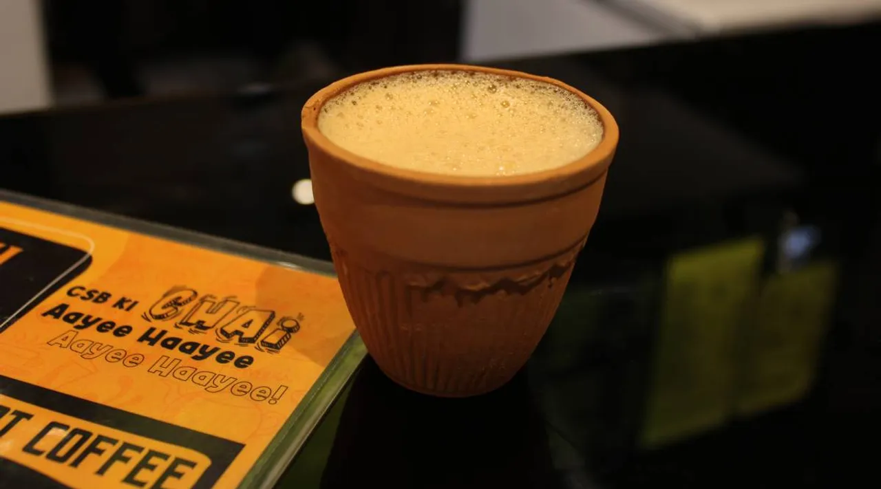 Chai sutta bar, chai sutta bar tea shop, chai sutta bar first tea shop in chennai, chai sutta bar first tea shop in tamil nadu, ச்சாய் சுட்ட பார் தேநீர் கடை, ச்சாய் சுட்ட பார் டீ கடை, சாய் சுட்ட பார், மண்பாண்டம் டீ கடை, pottery tea shop, pottery tea shop in chennai, tea shop, new tea shop in chennai