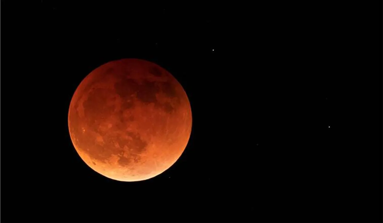 How To Watch Last Blood Moon in India
