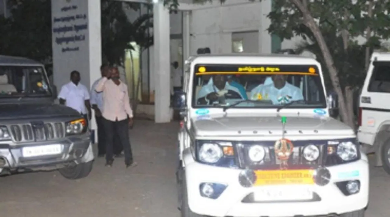 tiruchi, vigilance raid at tiruchi pwd premises, திருச்சி, லஞ்ச ஒழிப்புத்துறை சோதனை