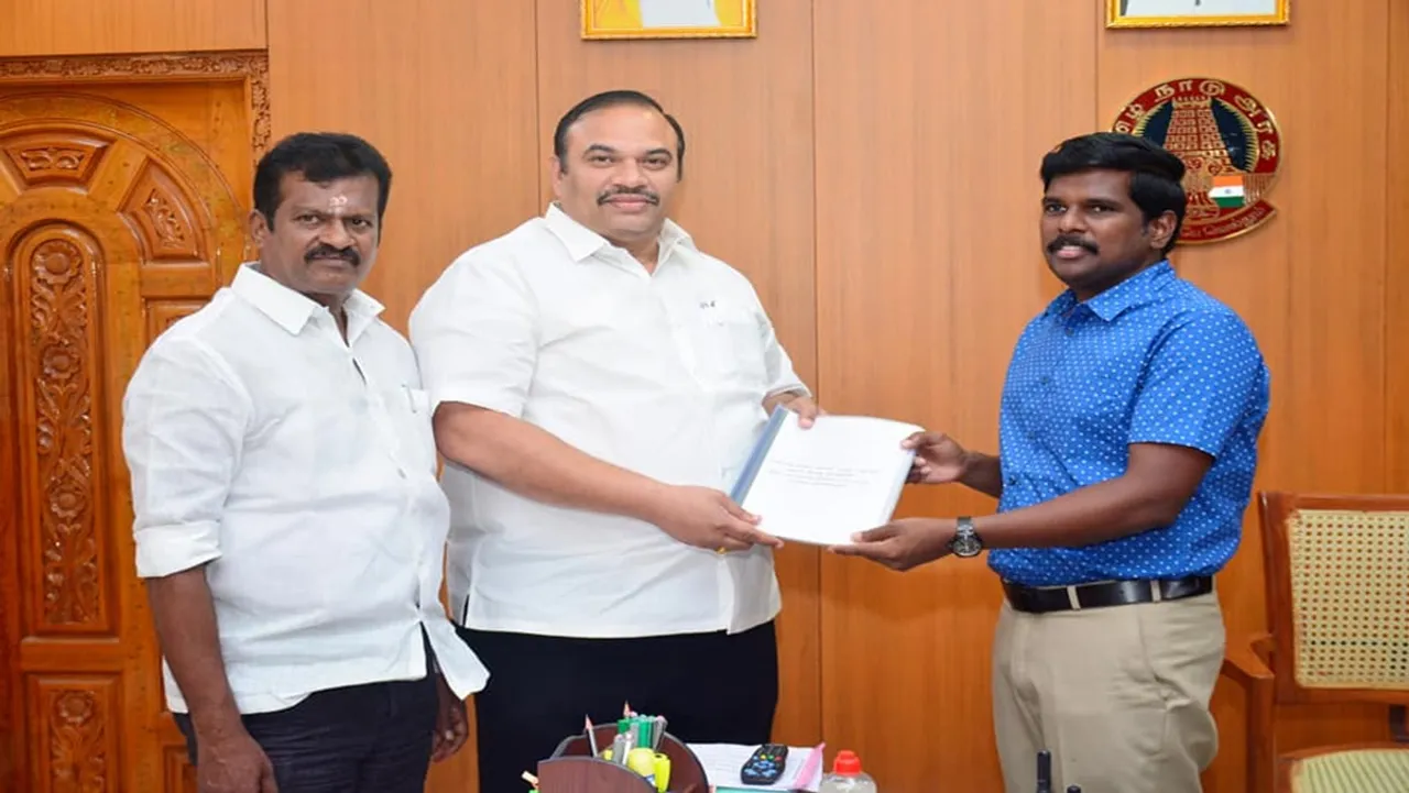 Iniko Irudhayaraj meets District collector