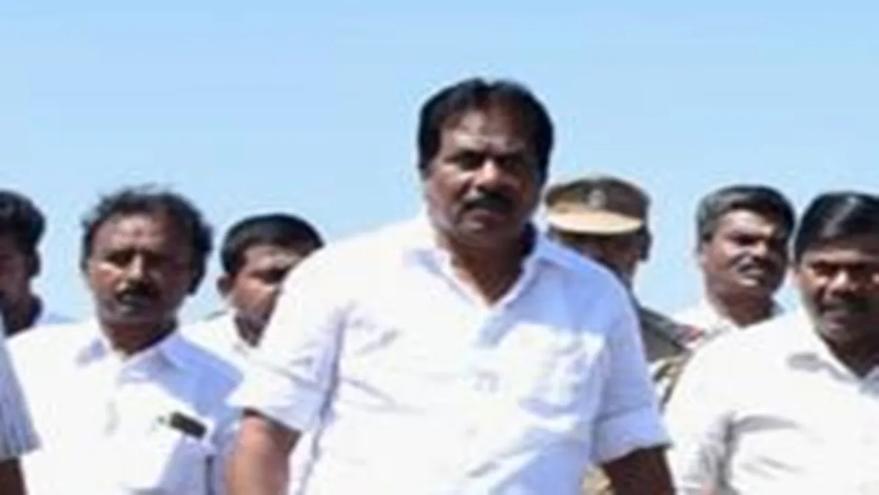 Minister Moorthy sudden visit