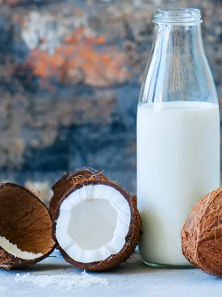 coconut milk 1 unsplash (1)