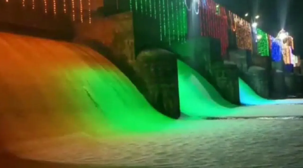 Video: Azhiyar Dam shining with electric lights