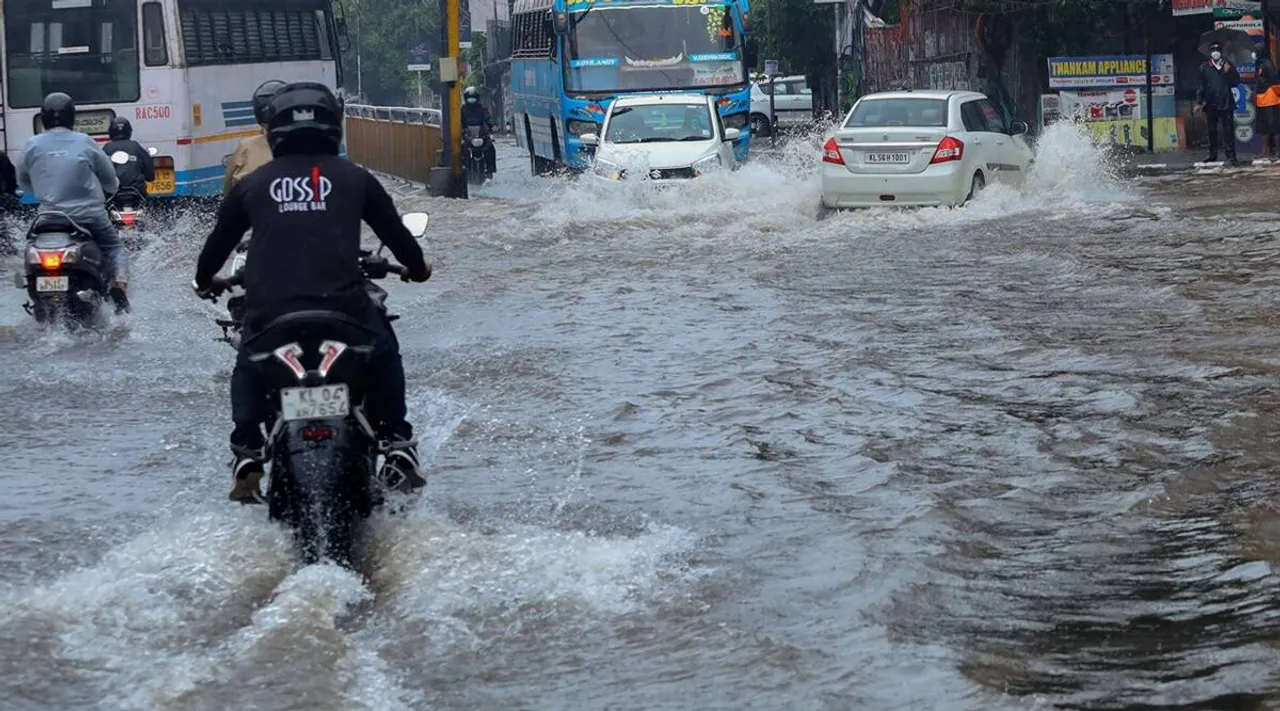 8 மாவட்டங்களில் கன மழை: வானிலை மையம் எச்சரிக்கை