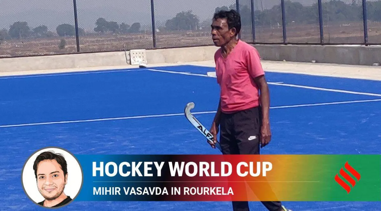 Hockey World Cup: Dominic Toppo a 71-year-old coach in interior Odisha tamil news