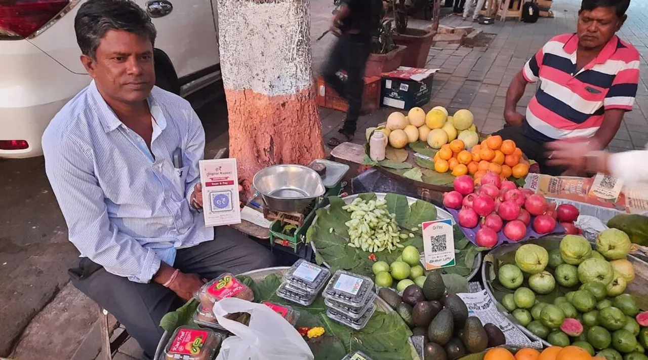 Mumbai, RBI e-rupee project; Migrant fruit-seller tamil news