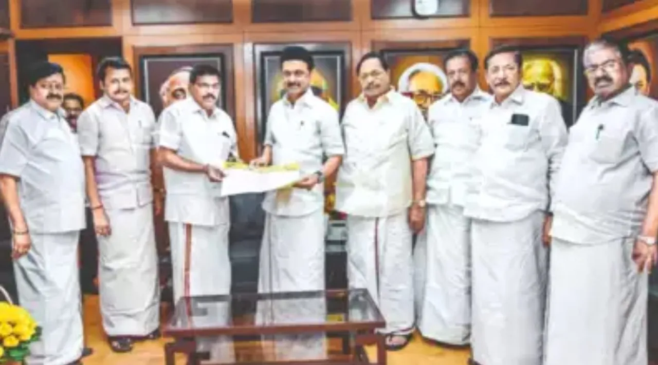 dmk, erode by-poll, bjp sc wing general secretary Vinayagamoorthy, bjp sc wing general secretary Vinayagamoorthy joined in DMK, Tamilnadu, MK Stalin