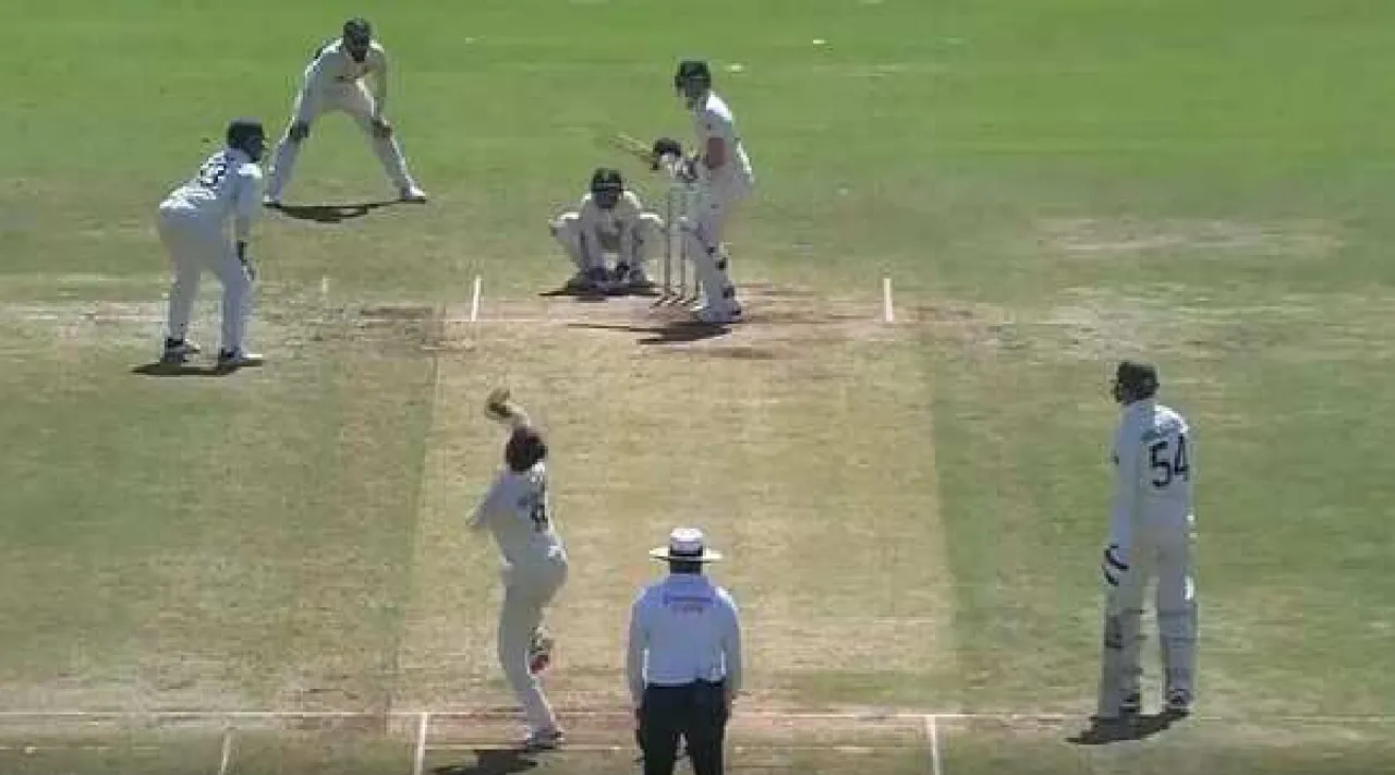 IND vs AUS 1st Test: Jadeja Cleans Up Steve Smith, great comeback Tamil News