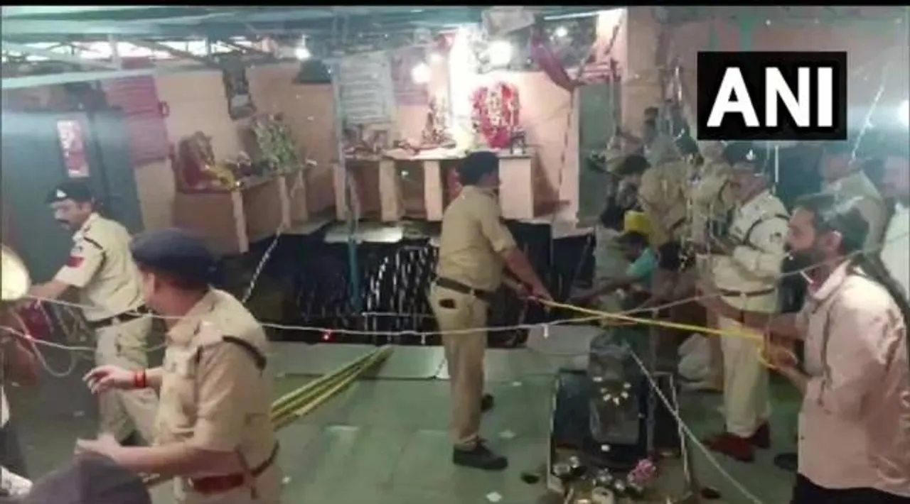 25 feared trapped as roof of well collapses at temple in Indore